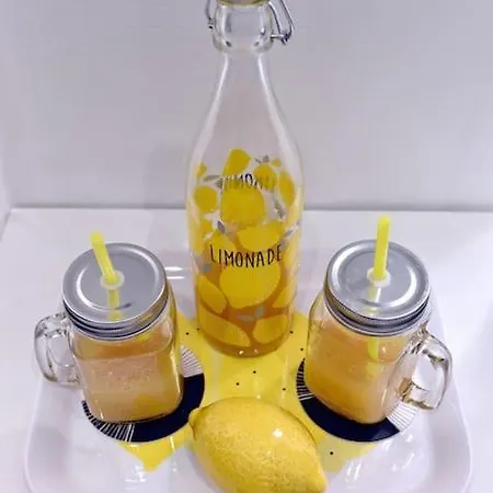 Cosy Lemonade In Bastille *